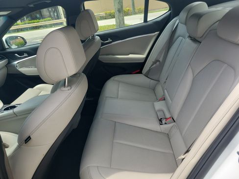 Used 2025 Genesis G70 2.5T AWD/4WD image 14