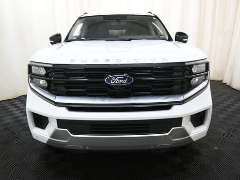 Used 2025 Ford Expedition Max Platinum image 2