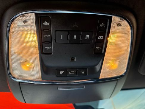 Used 2014 Jeep Grand Cherokee Overland w/ Advanced Technology Group AWD/4WD image 24