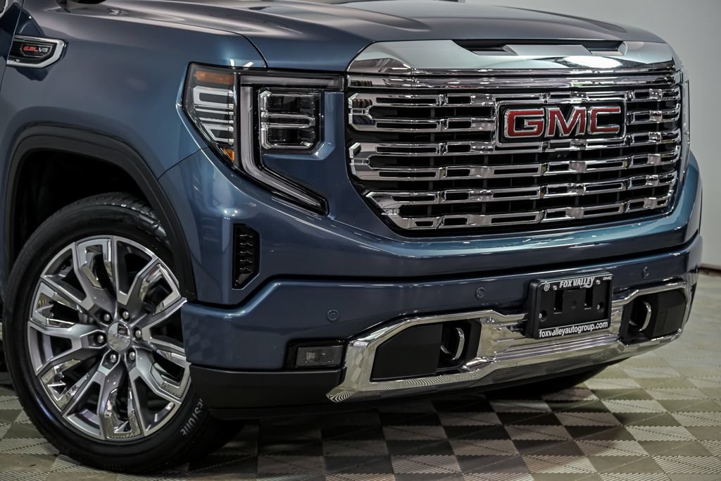 Used 2025 GMC Sierra 1500 Denali w/ Denali Reserve Package AWD/4WD image 2