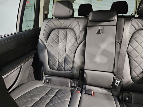 Used 2025 BMW X7 xDrive40i image 12