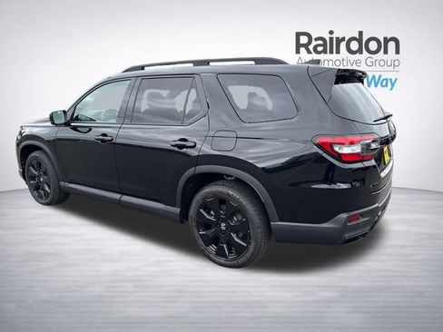 Used 2026 Honda Pilot Black Edition image 5