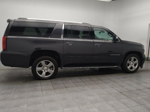 Used 2018 Chevrolet Suburban Premier RWD image 10