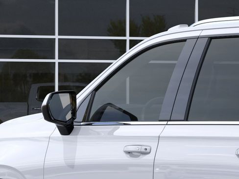 New 2026 Chevrolet Suburban LS RWD image 41