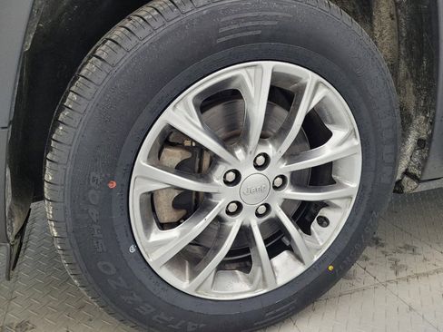 Used 2021 Jeep Cherokee Latitude Lux w/ Comfort/Convenience Group image 31