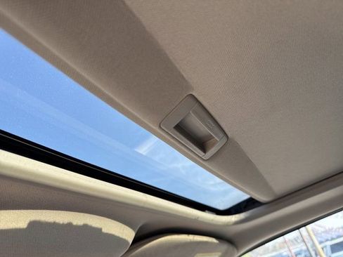 Used 2017 Lincoln Navigator Select RWD image 19
