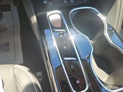 Used 2023 Buick Envision Essence FWD image 32