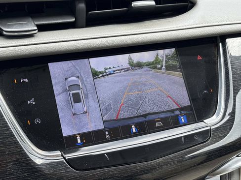 Used 2021 Cadillac XT6 Premium Luxury AWD/4WD image 21