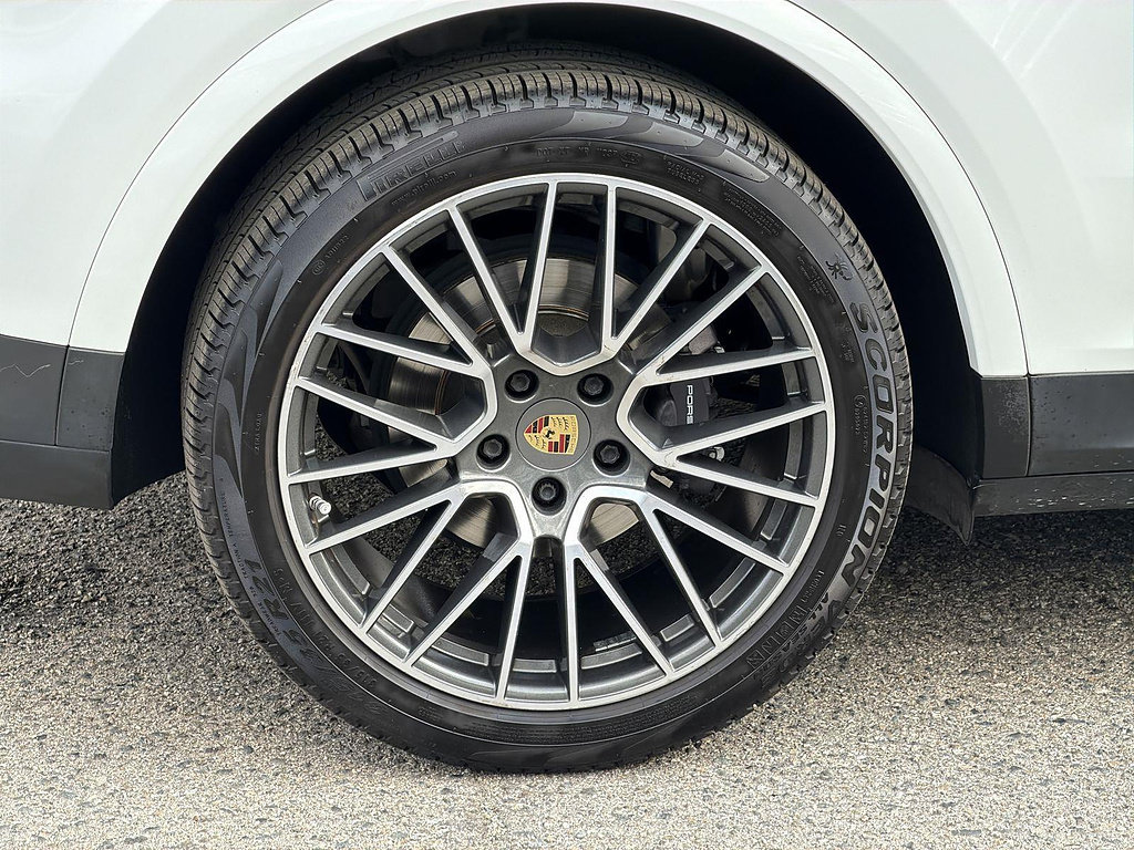 Used 2019 Porsche Cayenne AWD/4WD image 33