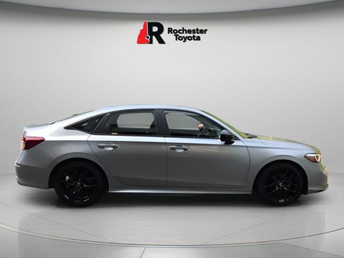 Used 2025 Honda Civic Sport image 8