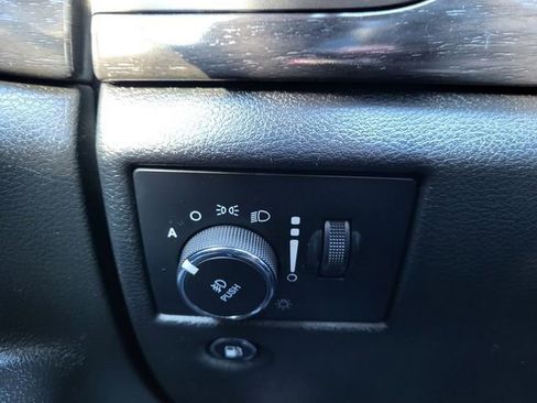 Used 2018 Jeep Grand Cherokee Altitude image 27