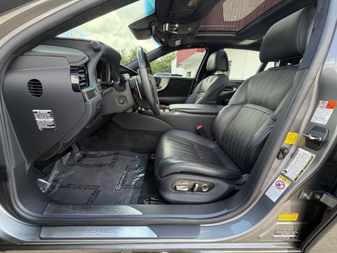 Used 2019 Lexus LS 500 RWD image 13