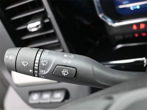 Used 2024 Chevrolet Silverado 2500 ZR2 w/ Technology Package image 28