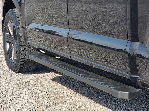 Used 2023 Ford F150 Lariat AWD/4WD image 9
