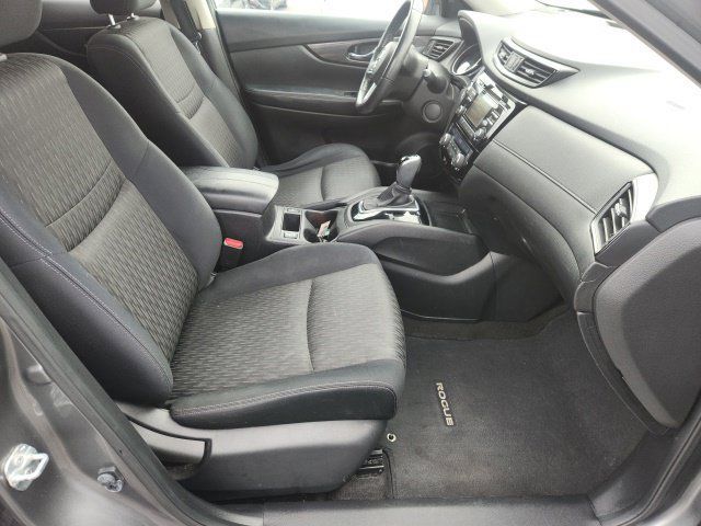 Used 2017 Nissan Rogue SV AWD/4WD image 15