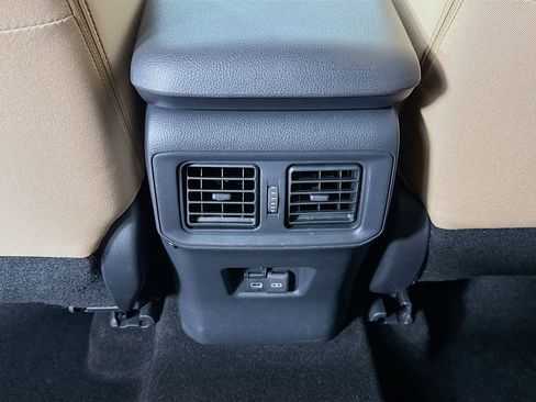 Used 2025 Toyota RAV4 XLE AWD/4WD image 24