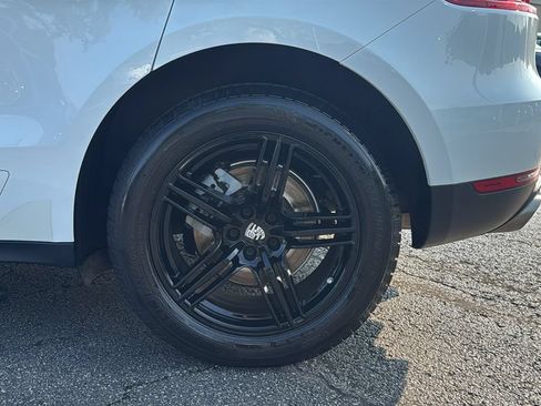 Used 2017 Porsche Macan S AWD/4WD image 9