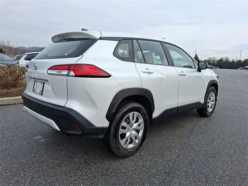 Certified 2025 Toyota Corolla Cross L image 6