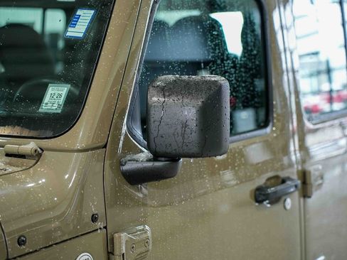 Used 2020 Jeep Gladiator Sport w/ Trailer Tow Package image 10