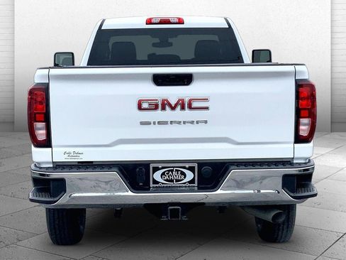 Used 2022 GMC Sierra 2500 Pro w/ Convenience Package AWD/4WD image 3
