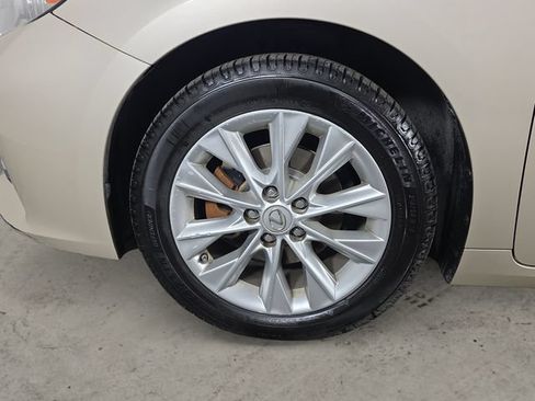 Used 2013 Lexus ES 300h w/ Luxury Pkg FWD image 9
