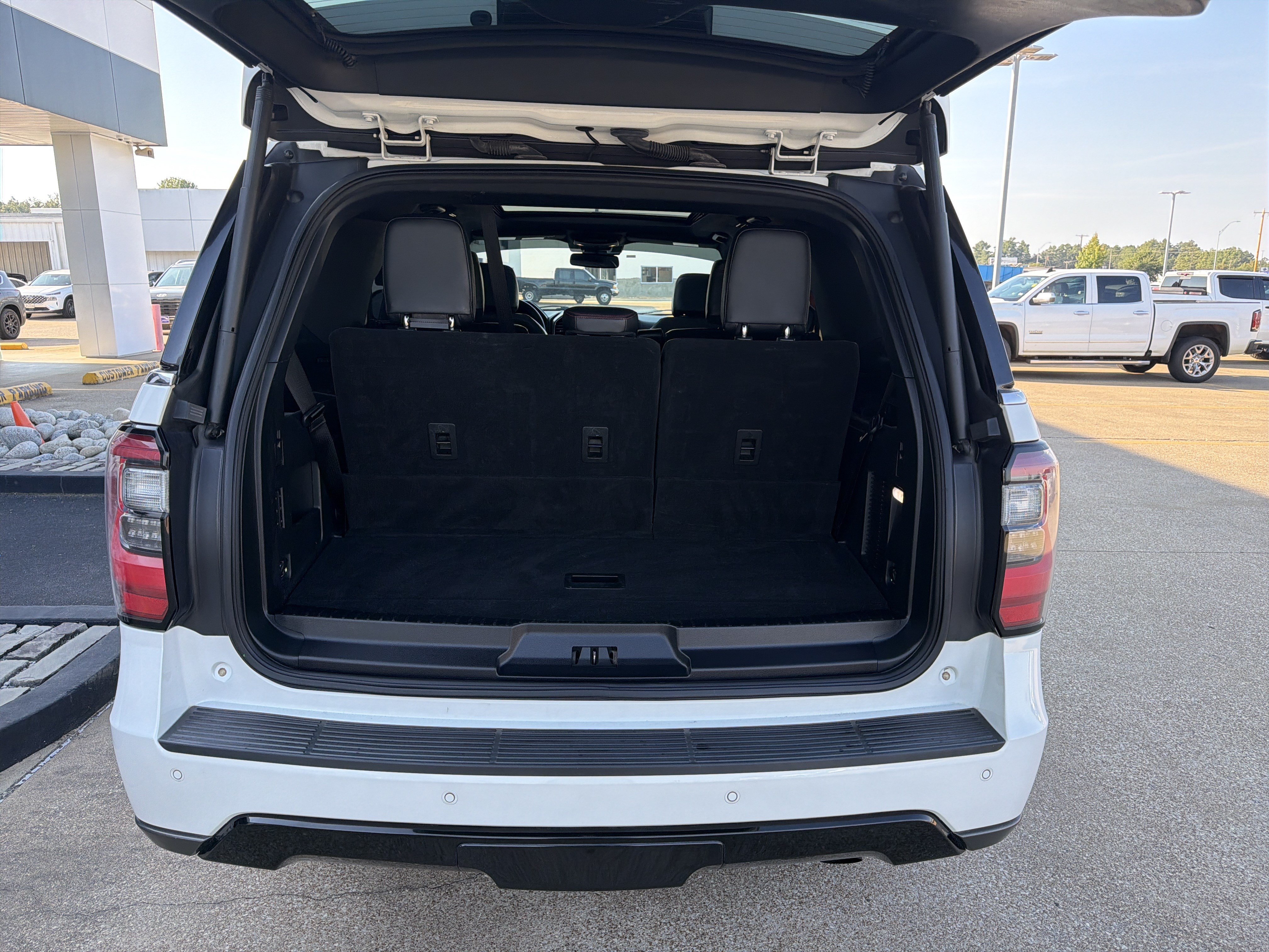 Used 2021 Ford Expedition Limited RWD image 23
