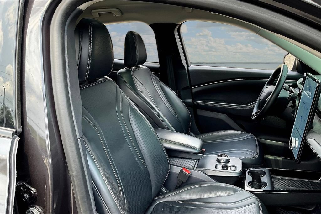 Used 2022 Ford Mustang Mach-E Premium AWD/4WD image 29