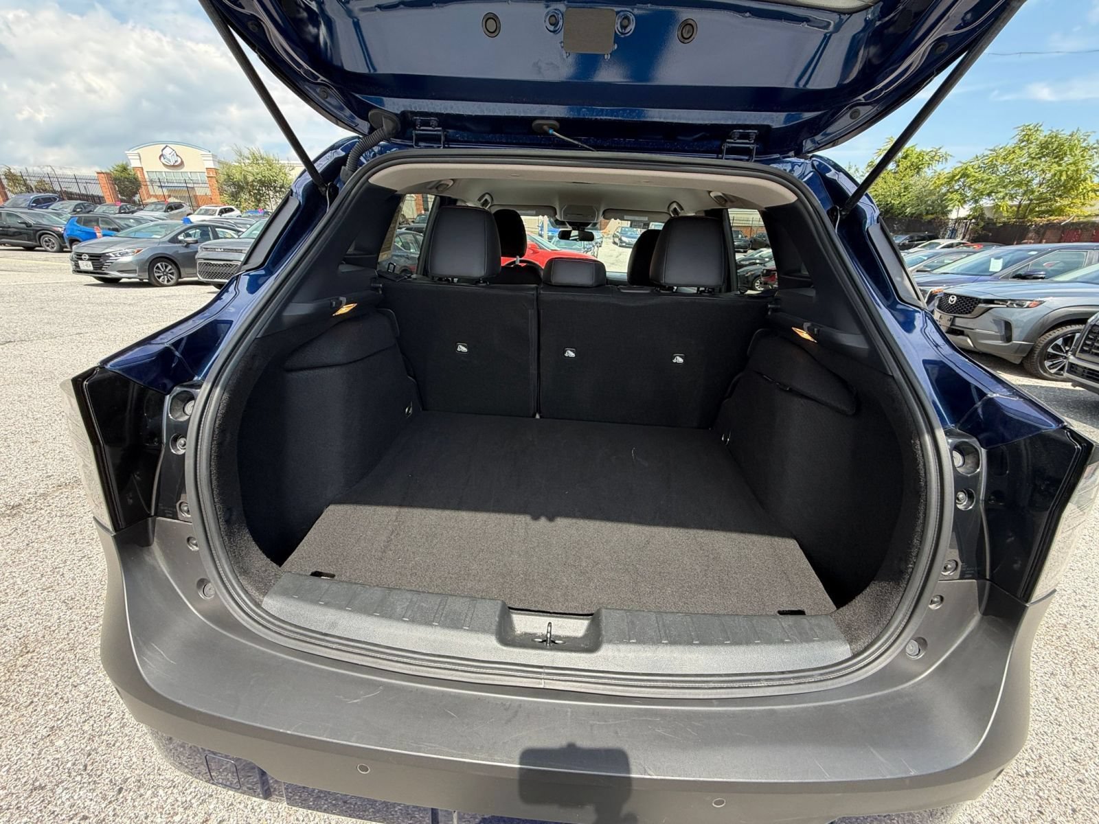 Used 2026 Nissan Kicks SR AWD/4WD image 29