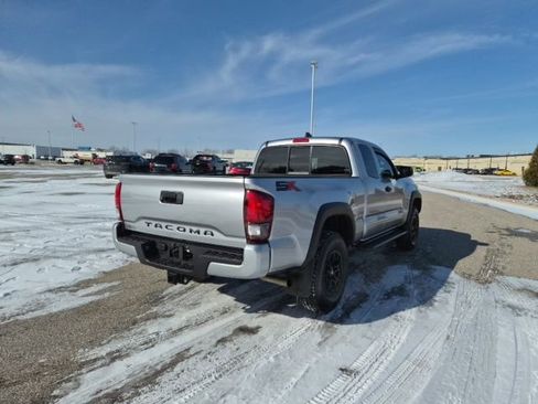 Used 2022 Toyota Tacoma SR w/ SX Package RWD image 5