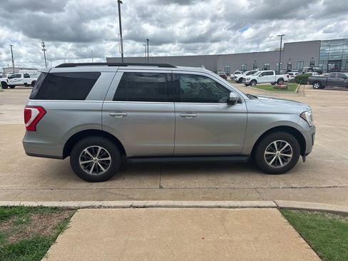 Used 2020 Ford Expedition XLT RWD image 5