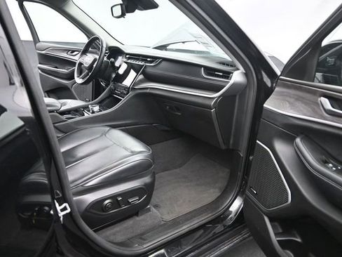 Used 2021 Jeep Grand Cherokee L Limited image 19