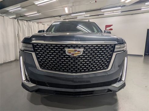 Used 2021 Cadillac Escalade Premium Luxury image 26