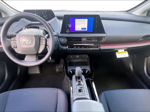 New 2026 Toyota Prius Plug-In Hybrid FWD image 6
