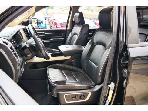 Used 2019 RAM 1500 Laramie image 11