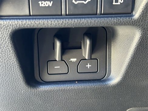 Used 2024 Toyota Land Cruiser image 33