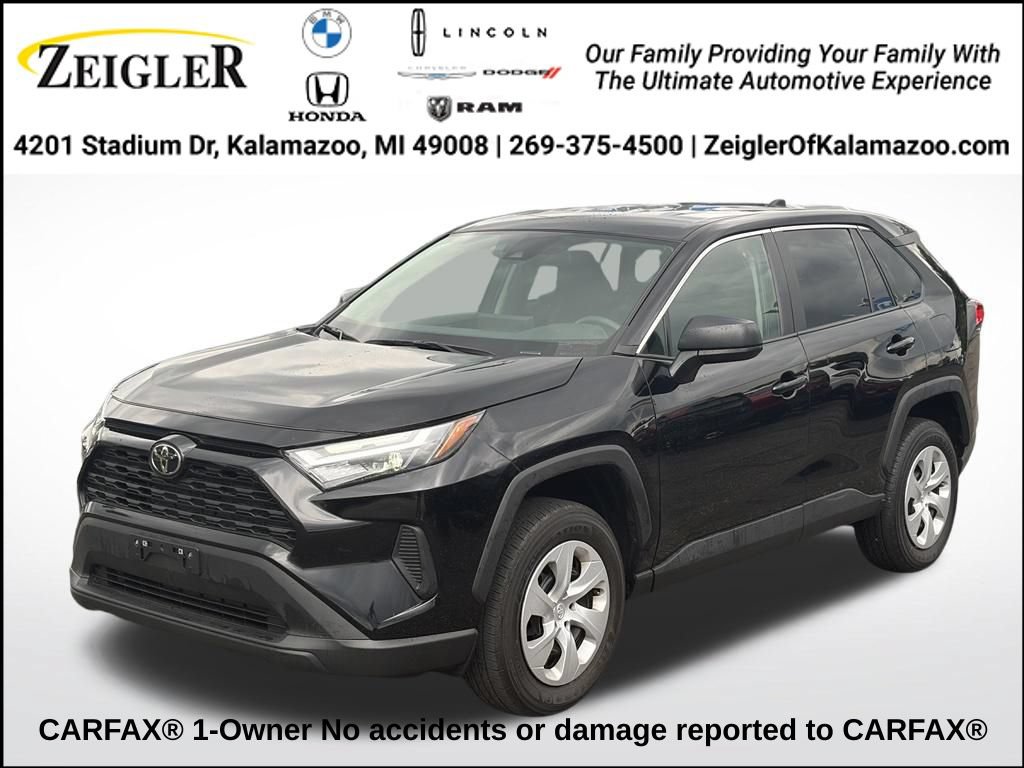 Used 2025 Toyota RAV4 LE AWD/4WD image 1