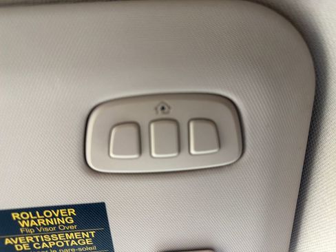 Used 2020 Ford Escape Titanium image 36