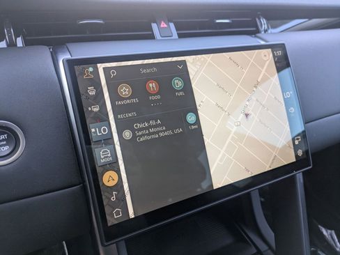 Used 2025 Land Rover Discovery Sport S image 14