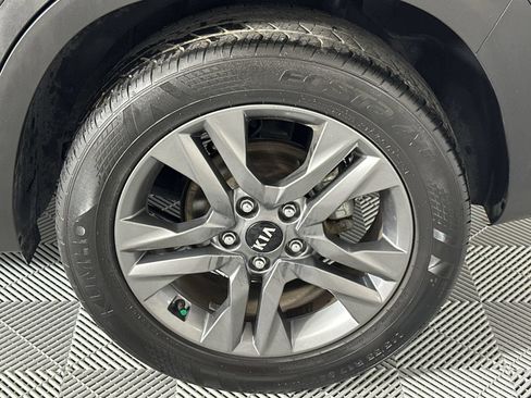 Used 2021 Kia Seltos S FWD image 10