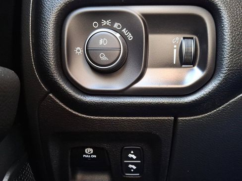 Used 2022 RAM 1500 Big Horn image 25