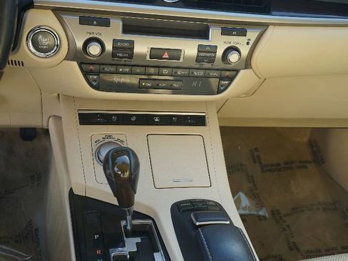 Used 2013 Lexus ES 350 image 9