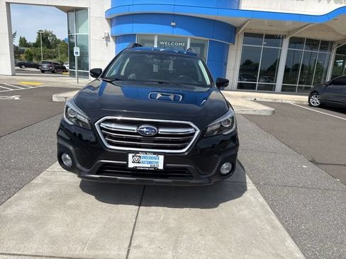 Used 2019 Subaru Outback 3.6R Limited AWD/4WD image 16