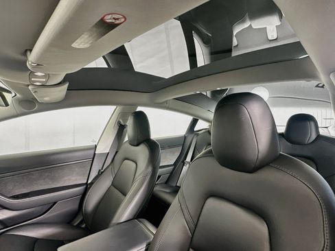 Used 2018 Tesla Model 3 Long Range RWD image 25