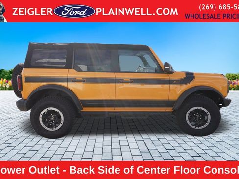 Used 2022 Ford Bronco Badlands image 6