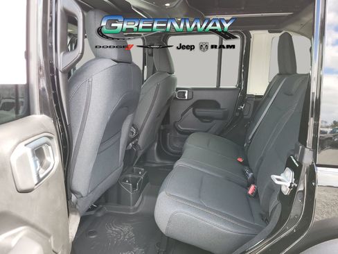 Used 2024 Jeep Wrangler Unlimited Sport AWD/4WD image 16