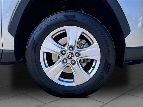 Used 2023 Toyota RAV4 XLE w/ Convenience Package AWD/4WD image 10