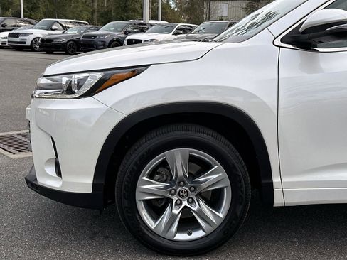 Used 2019 Toyota Highlander Limited image 11