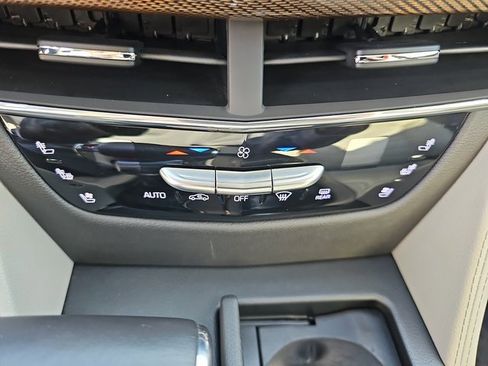 Used 2018 Cadillac CT6 Luxury image 23