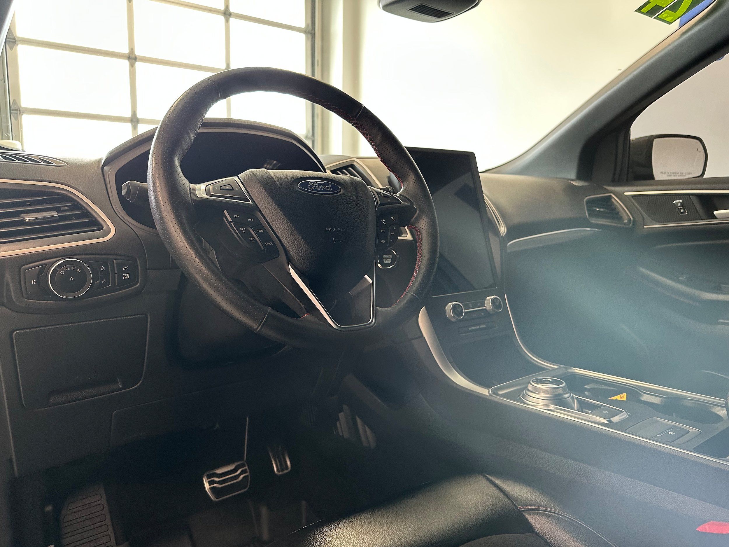 Used 2024 Ford Edge ST-Line AWD/4WD image 9