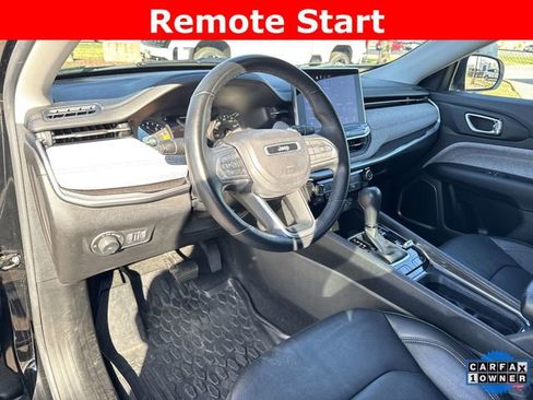 Used 2022 Jeep Compass Latitude image 10